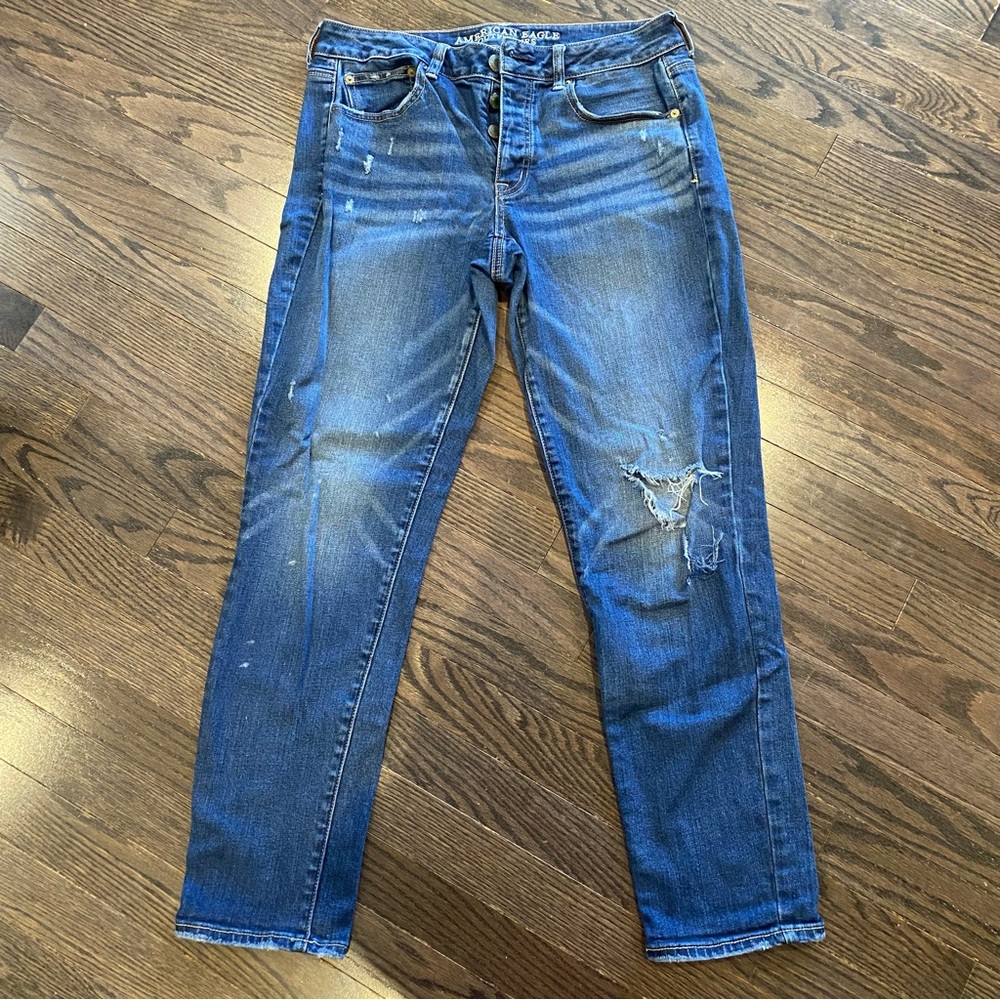 American Eagle Ripped Boy Jean